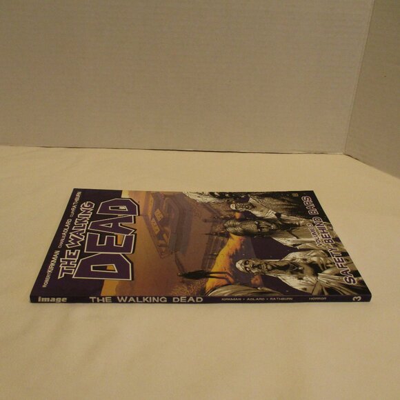 Walking Dead TPB Volume 3 Black White Purple Death Zombie Fighting Comic Book - Picture 5 of 12